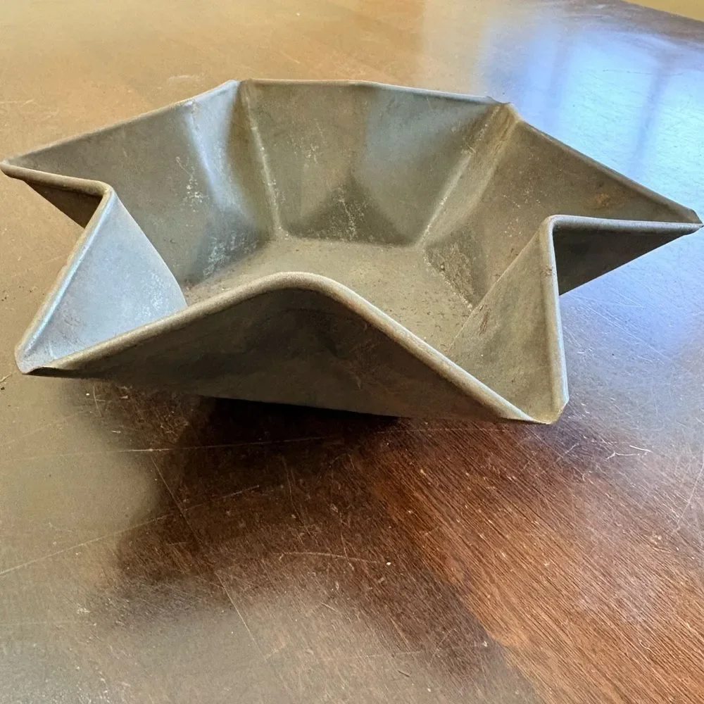 Vintage Star Tin Pan Mold